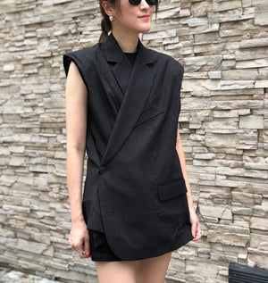 Black Sleeveless Jacket