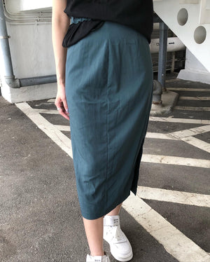 Green special design skirt