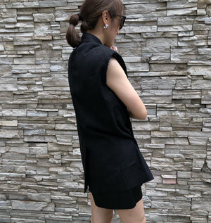 Black Sleeveless Jacket