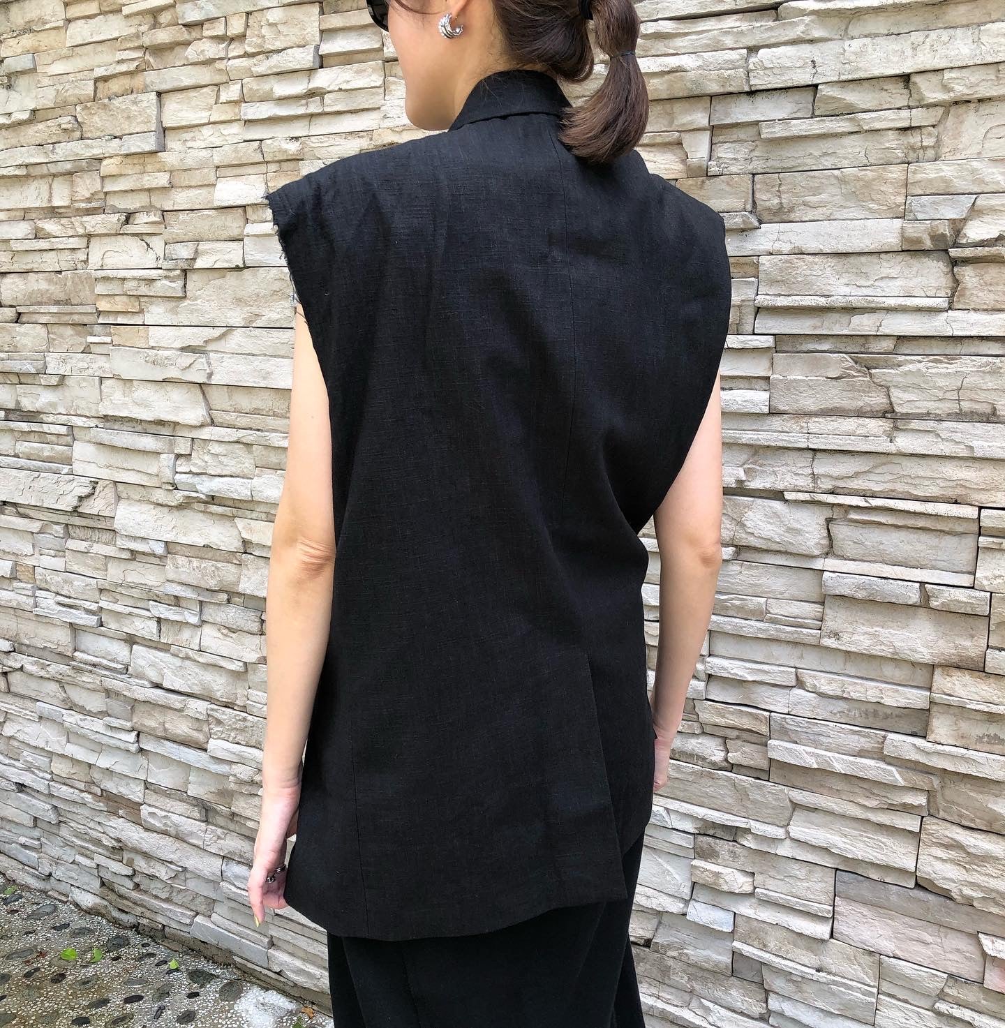 Black Sleeveless Jacket