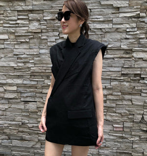 Black Sleeveless Jacket