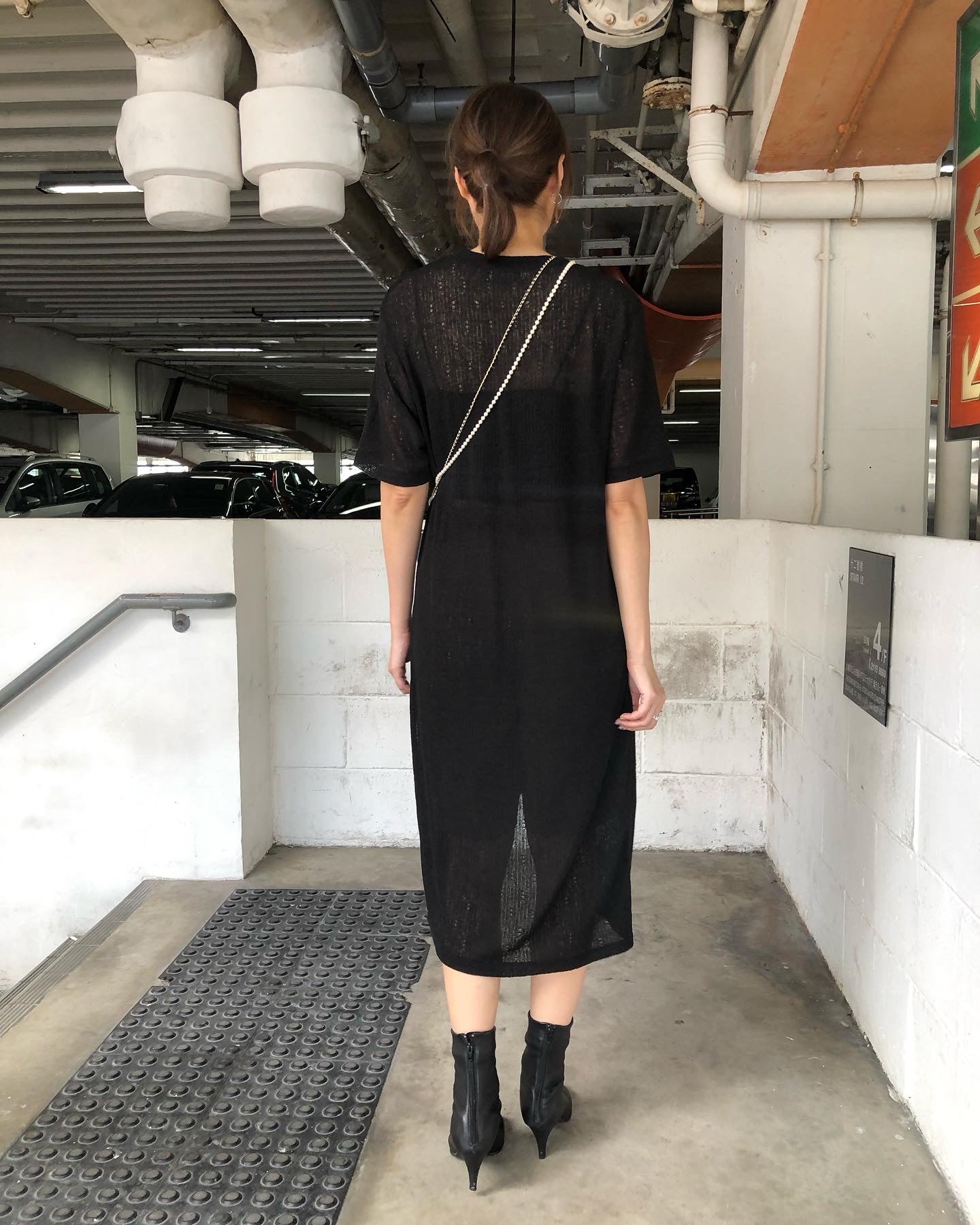 Long black Split Top