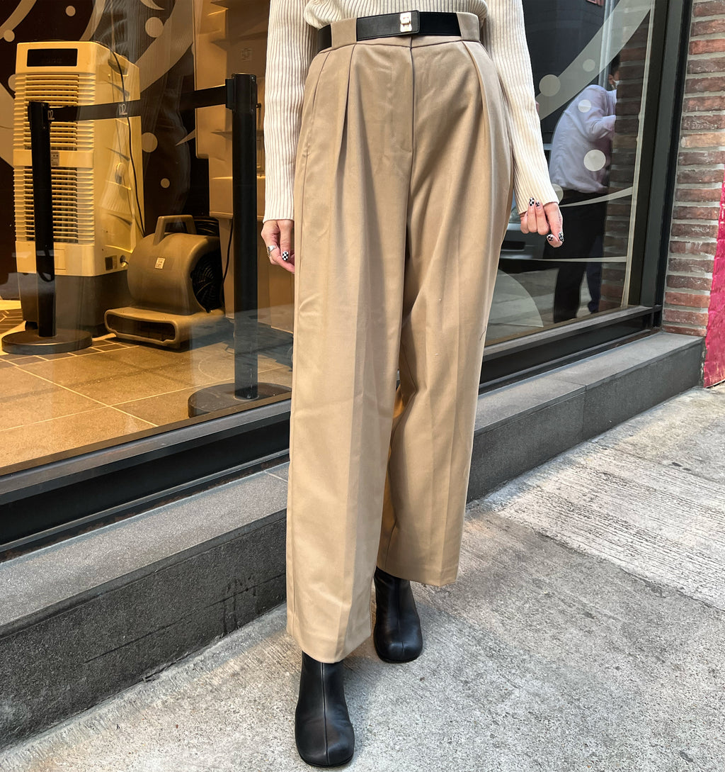 Beige Pants With Belt Set