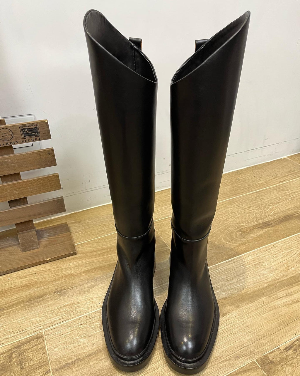 V Shape Long Leather Boot