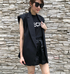 Black Sleeveless Jacket