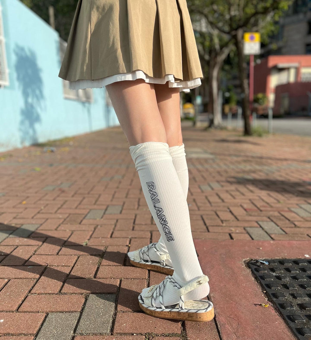 White Balance Long Socks