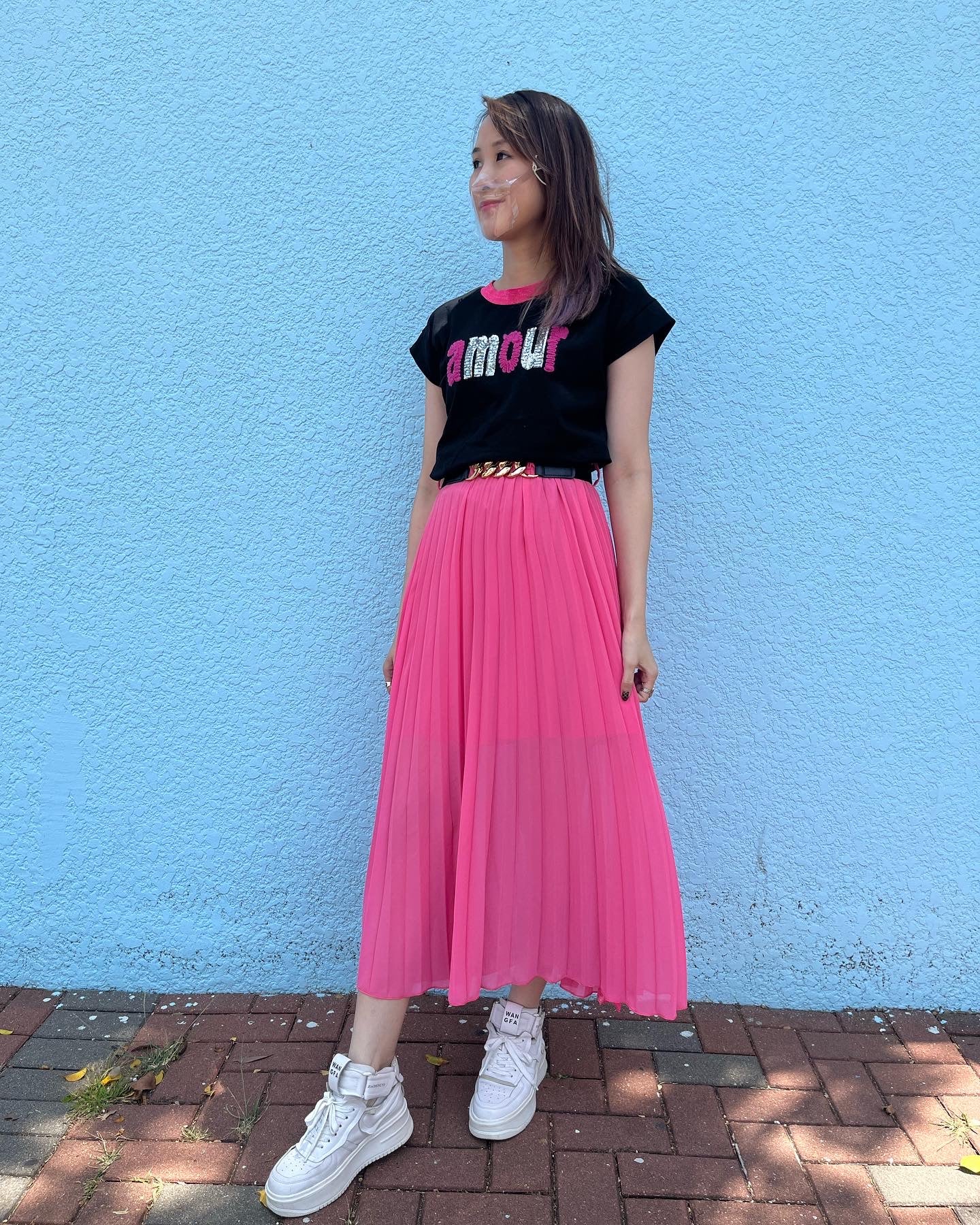 Italy 🇮🇹 Pink Skirt with Chain Belt